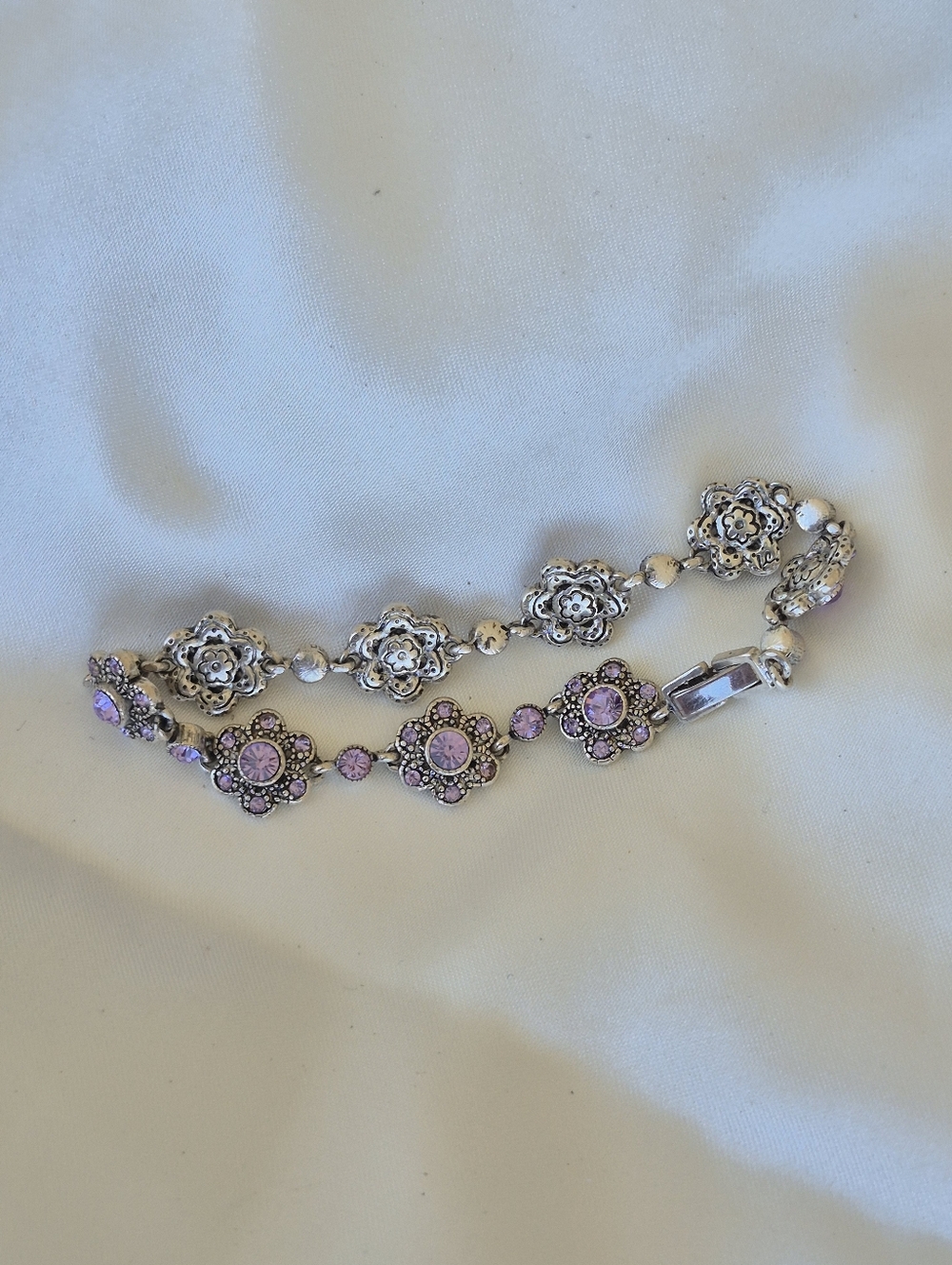 7 INCH Sterling Silver Plated Floral Bracelet with Light Purple Lilac Crystals